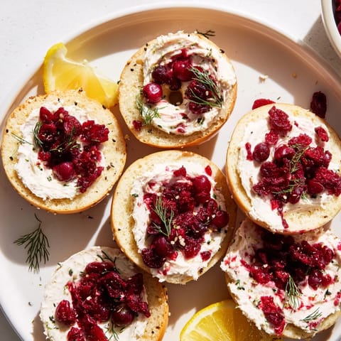 Cranberry Sleigh Bagel Board